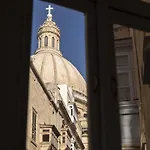 דירה Door *