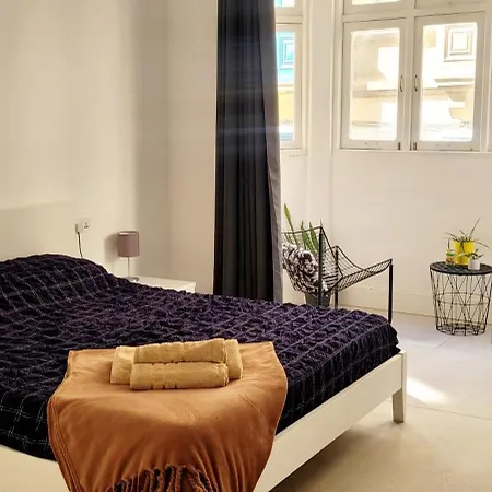 Door Appartement La Valette
