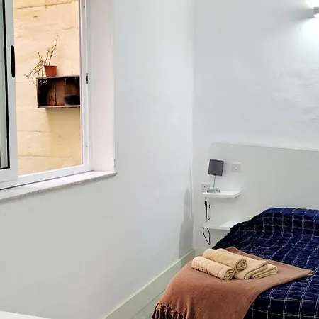 Appartement Door *