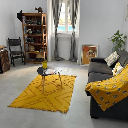 Appartement Door *