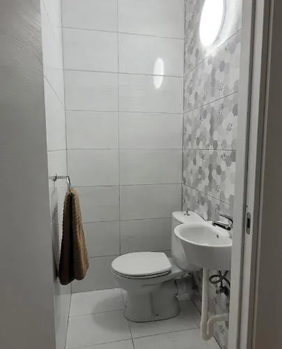 Διαμέρισμα Door